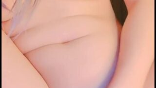 【珍藏级】十八岁大量白浆直播