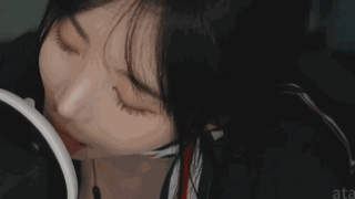 韩国邪恶魅魔yoon ying头等舱服务空震黑丝口交吞精肉便器