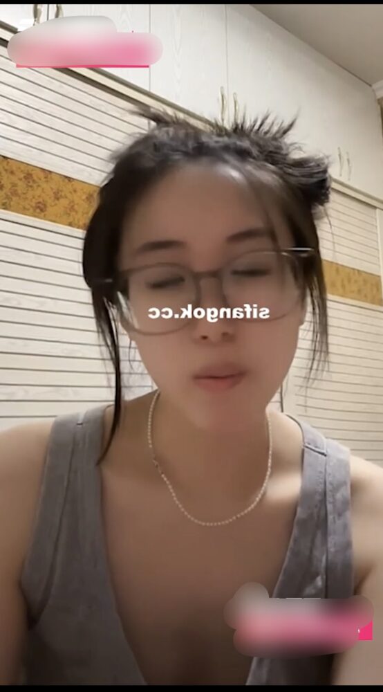 抖音闪现合集 多位女神走光露点 各种胸型应有尽有 粉嫩乳头让人回味无穷