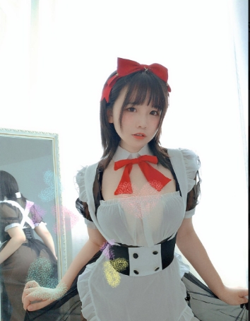 【夸克网盘】【套图】【#2026年7月28日-1】阿半今天很开心 女仆【9P-31MB】