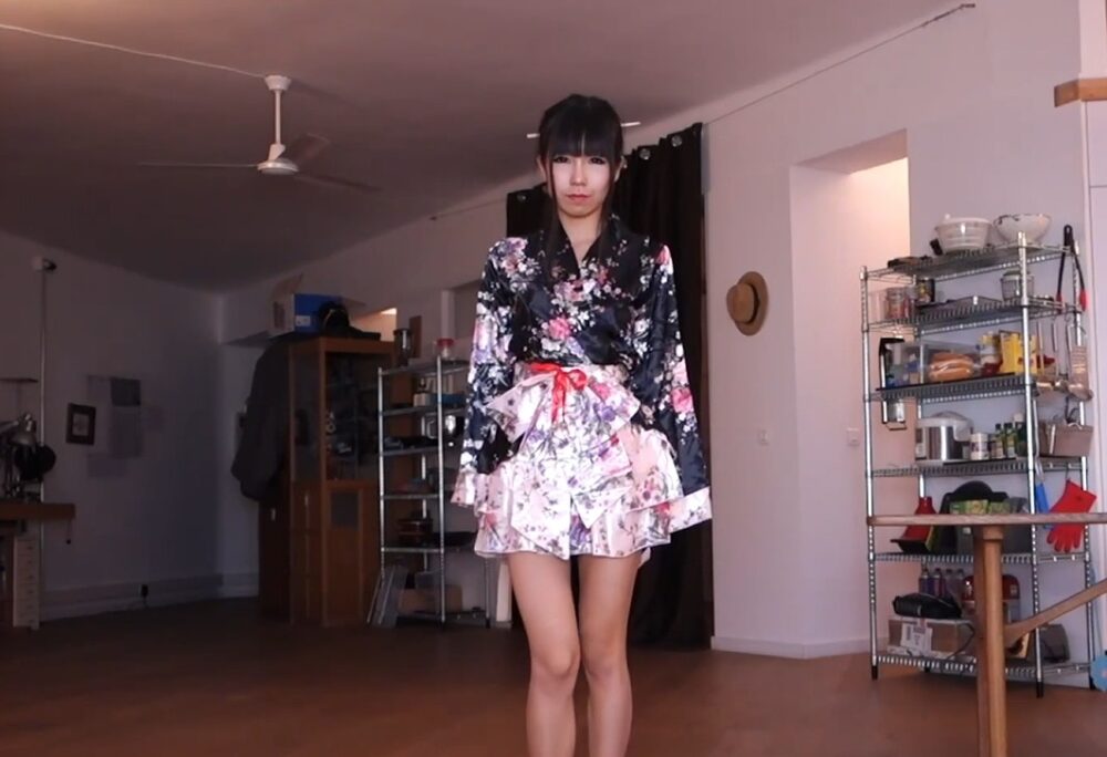 亚裔邻家女孩